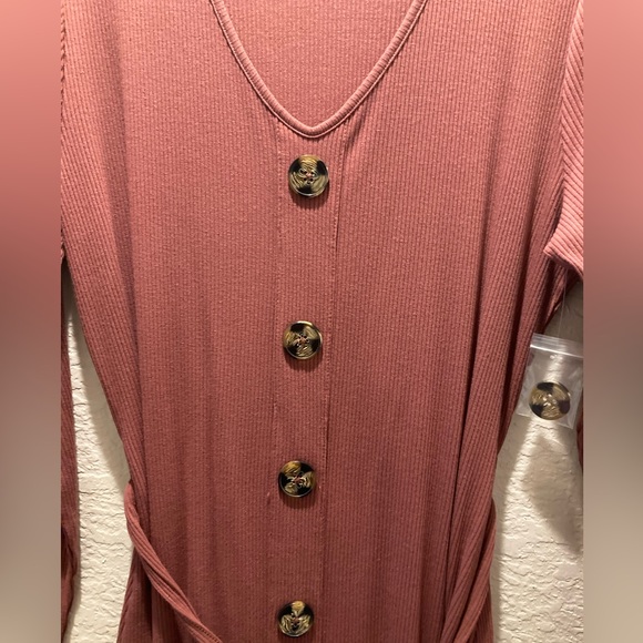 Midi Dress with belt - Picture 3 of 4